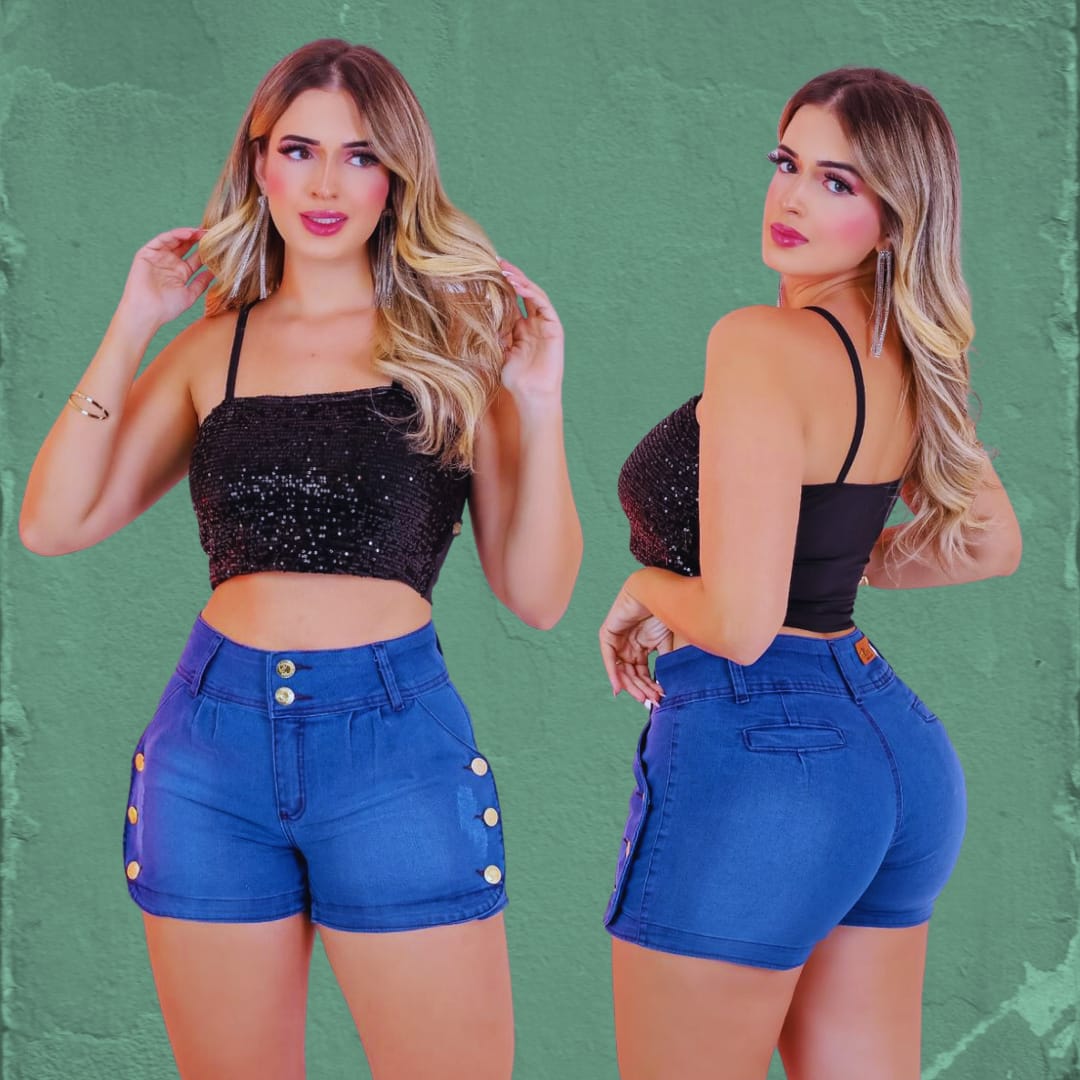 Short Jeans Claro com Botões: Estilo Luminoso